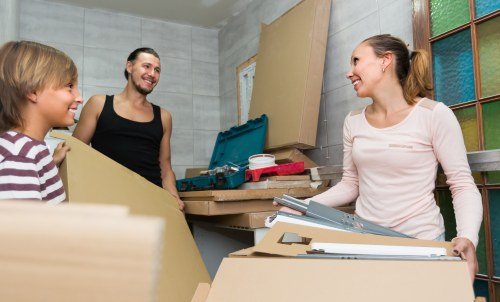 Customer raising a service complaint during a moving job review
