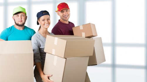 Man and van in Edgware supporting a smooth home relocation