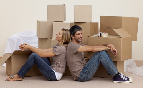 Quote planning for a local Edgware move near busy streets